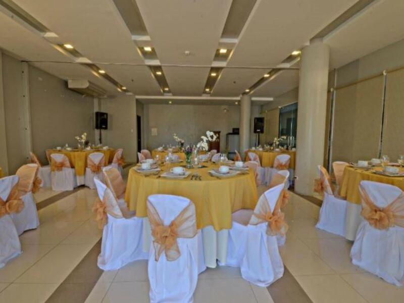 Empire Suites Hotel Puerto Princesa Extérieur photo