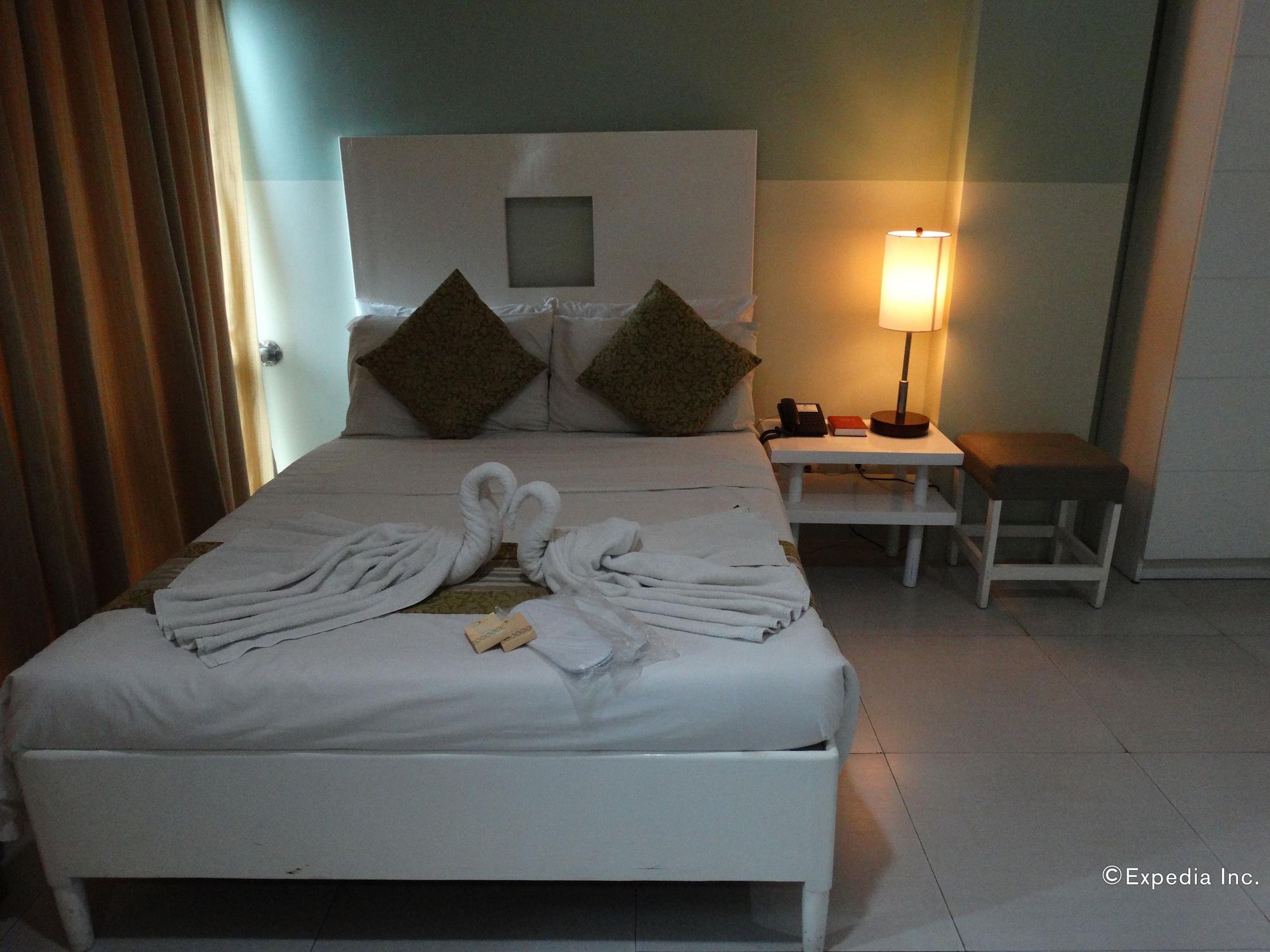 Empire Suites Hotel Puerto Princesa Extérieur photo