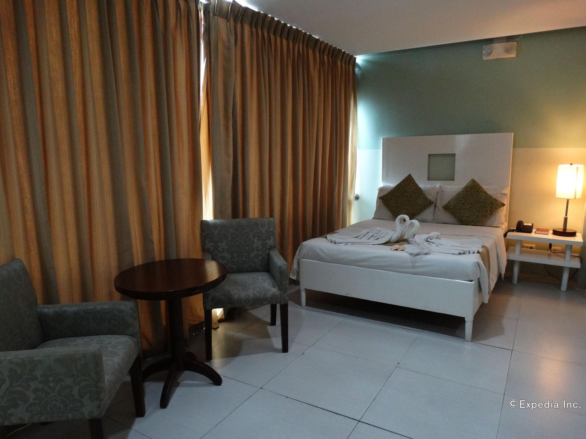 Empire Suites Hotel Puerto Princesa Extérieur photo