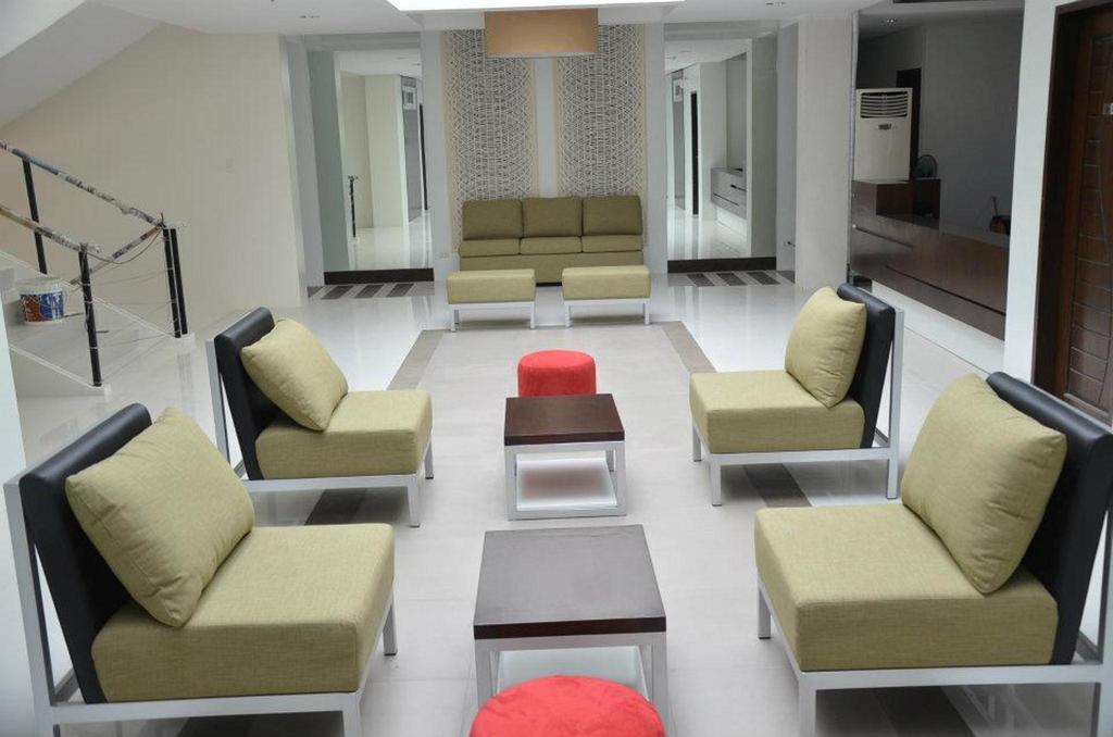 Empire Suites Hotel Puerto Princesa Extérieur photo