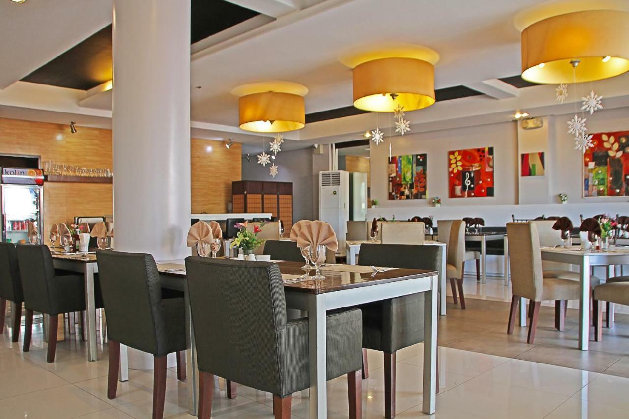 Empire Suites Hotel Puerto Princesa Extérieur photo